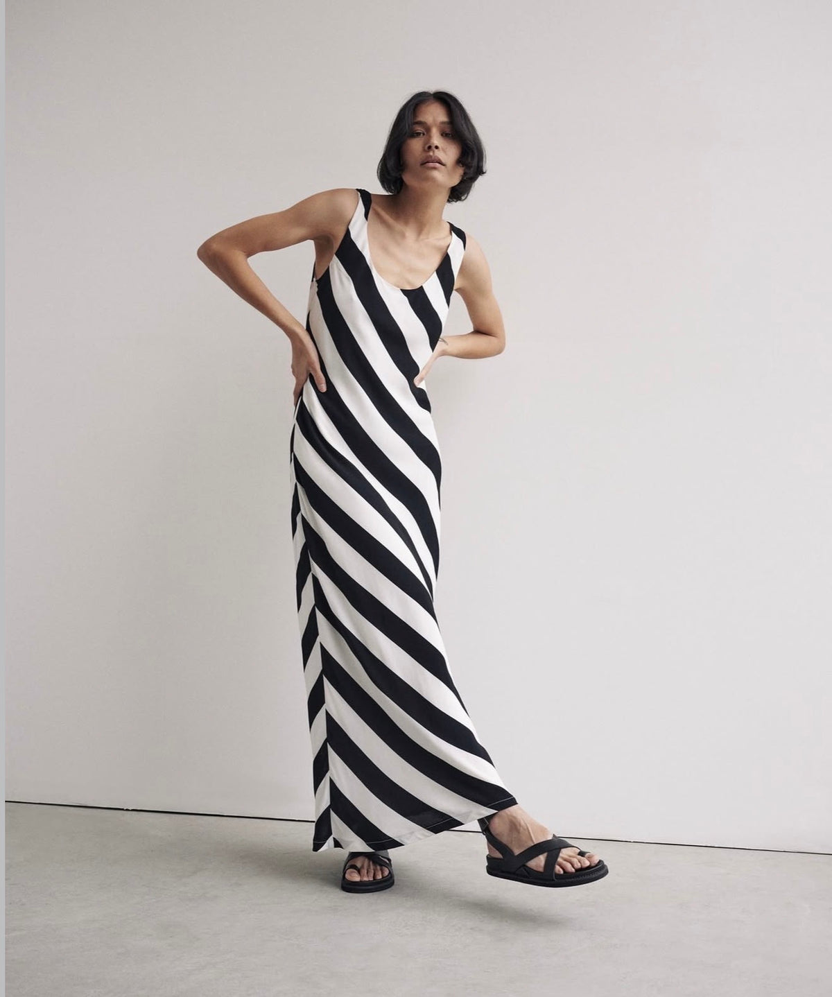 Dissh Dress / Size 12