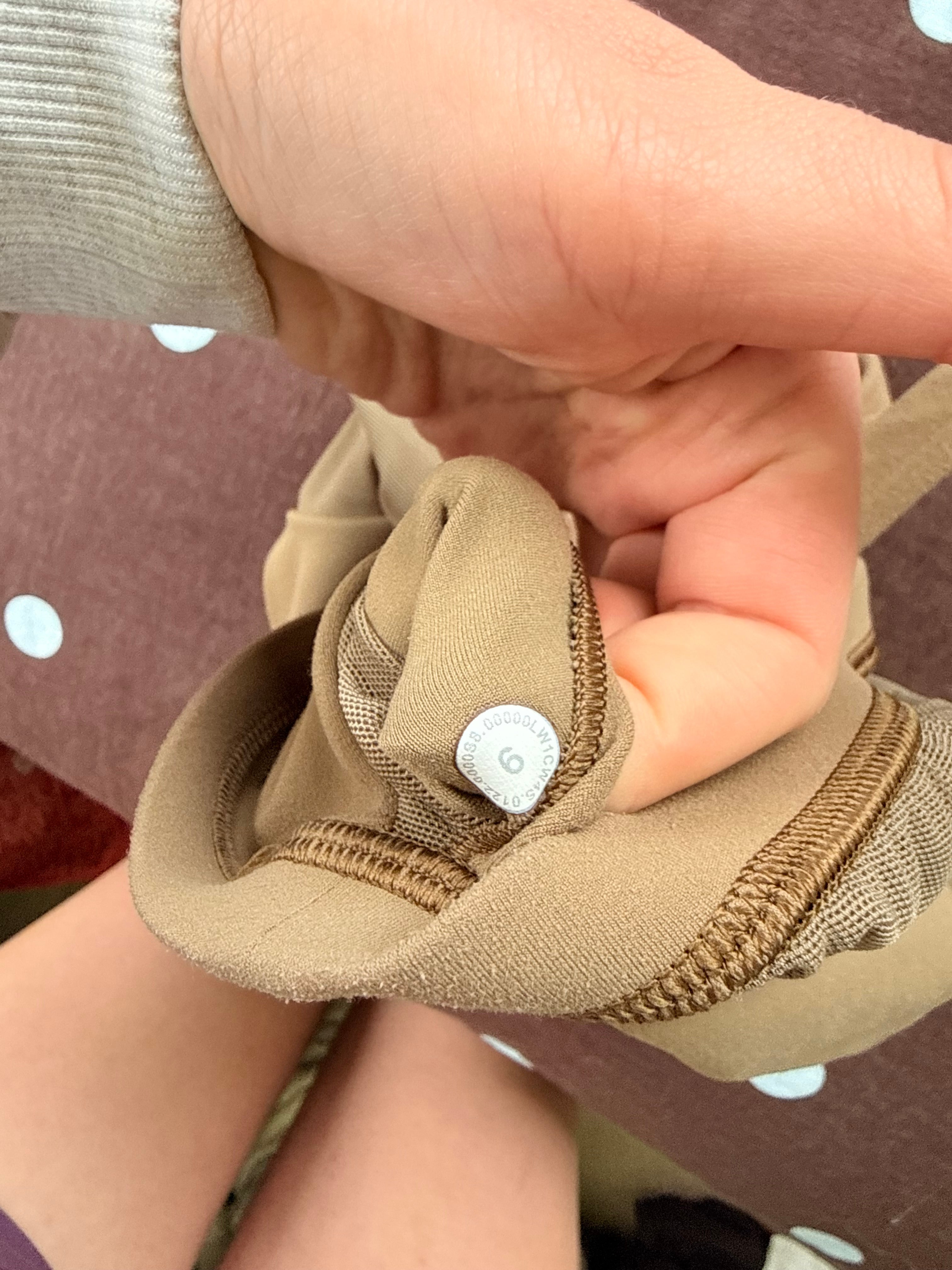 Lululemon Tank / Size L6