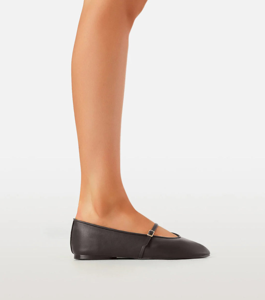 Billini Ballet Flats / Size 9