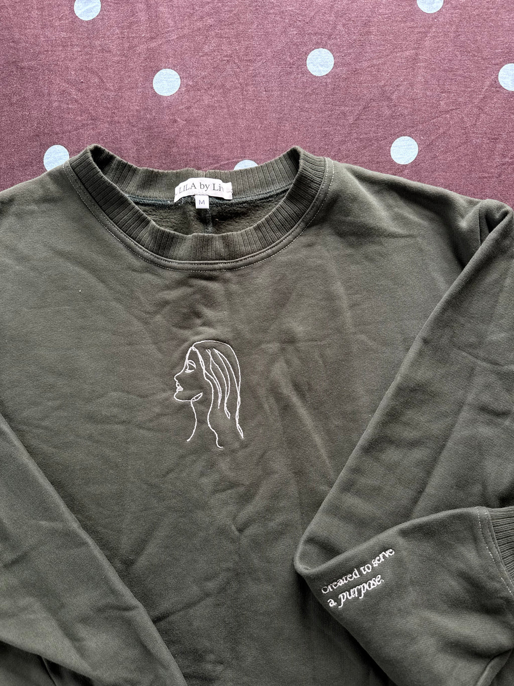 Lila by Liv Sweatshirt / Size M