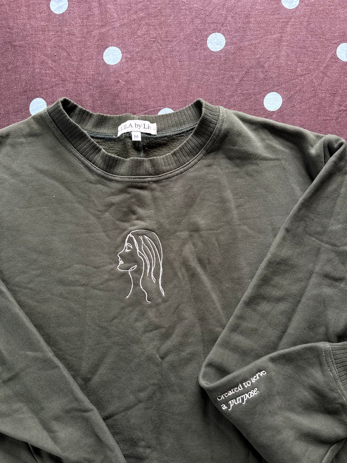 Lila by Liv Sweatshirt / Size M