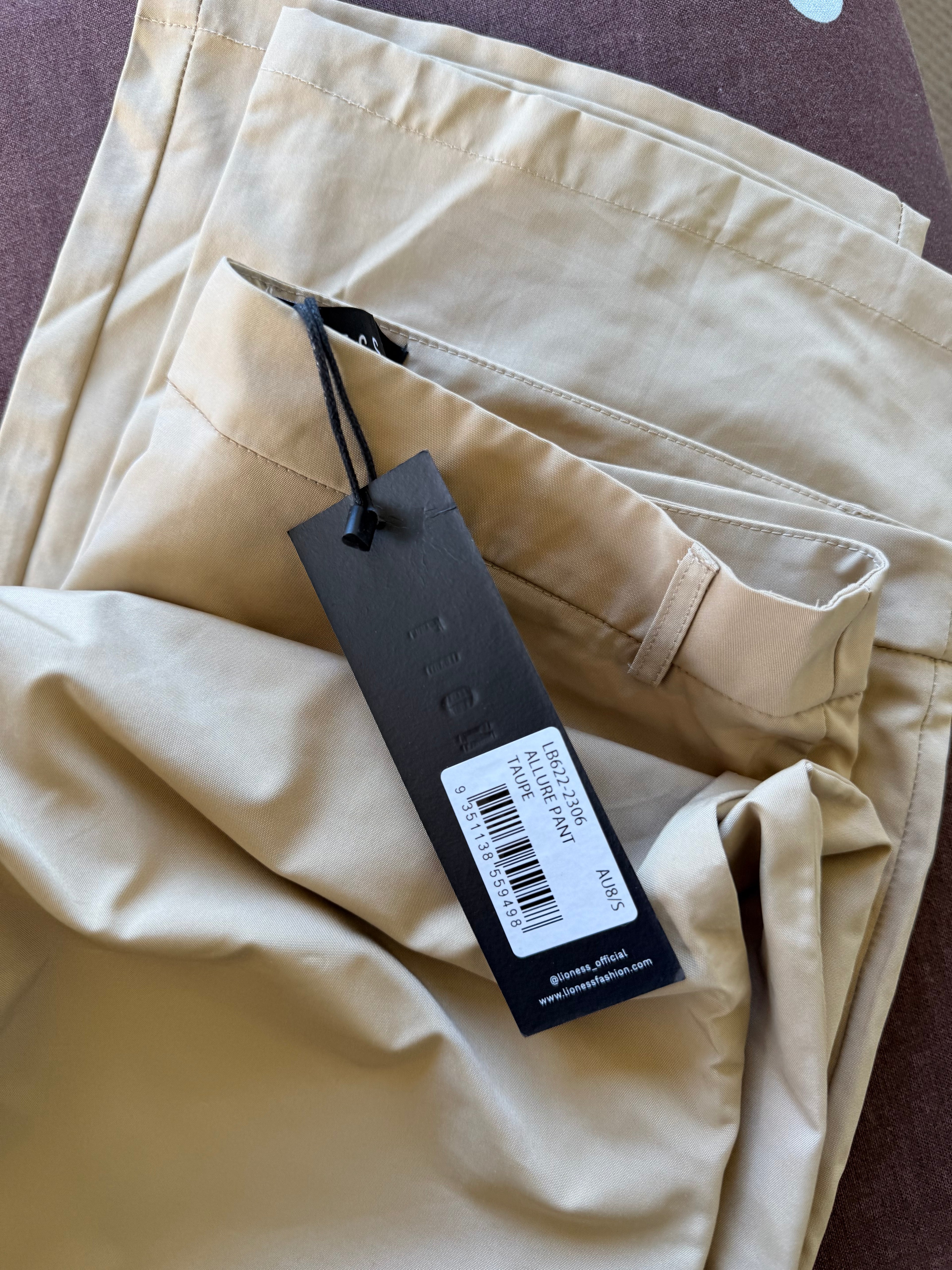 Lioness Pants / Size 8